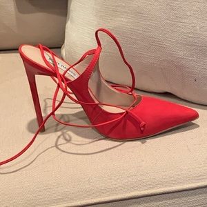 Never worn. Steve Madden pumps